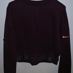 Nike cropped pullover
